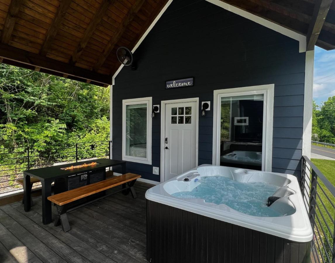 Modern Smoky Mountain Tiny House Leilighet Pigeon Forge Eksteriør bilde