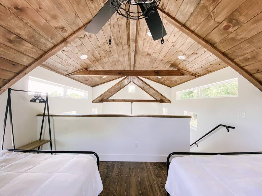 Modern Smoky Mountain Tiny House Leilighet Pigeon Forge Eksteriør bilde