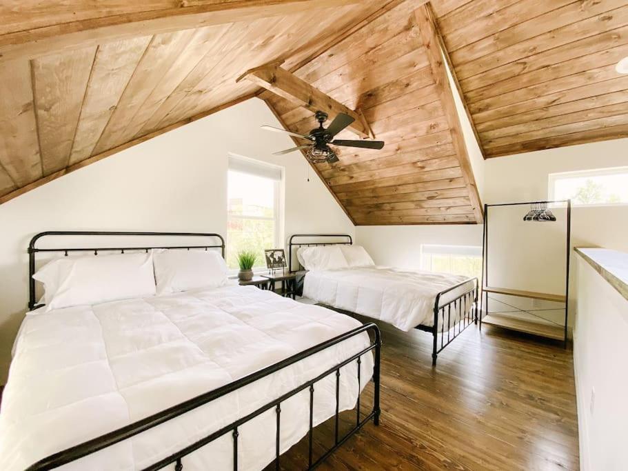 Modern Smoky Mountain Tiny House Leilighet Pigeon Forge Eksteriør bilde